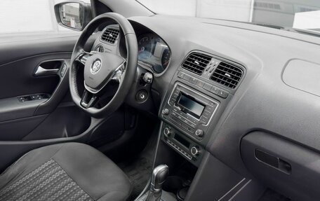 Volkswagen Polo VI (EU Market), 2017 год, 1 149 900 рублей, 11 фотография