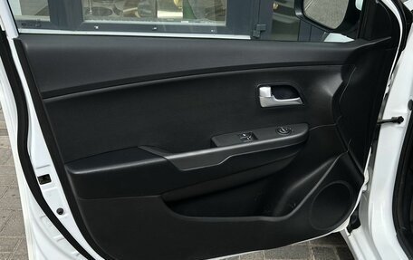 KIA Rio III рестайлинг, 2017 год, 1 050 000 рублей, 5 фотография