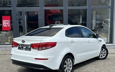 KIA Rio III рестайлинг, 2017 год, 1 050 000 рублей, 2 фотография