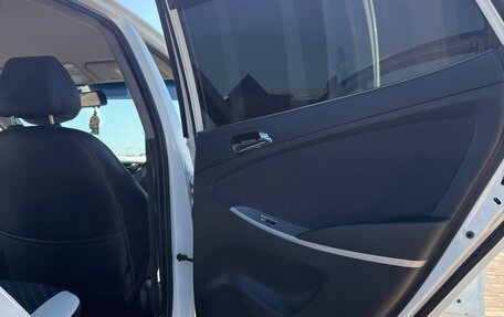 Hyundai Solaris II рестайлинг, 2014 год, 750 000 рублей, 17 фотография