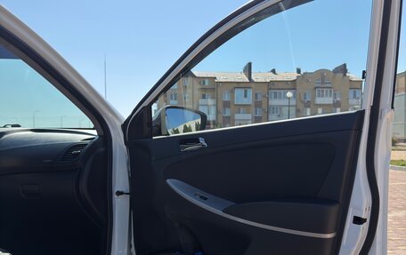 Hyundai Solaris II рестайлинг, 2014 год, 750 000 рублей, 20 фотография