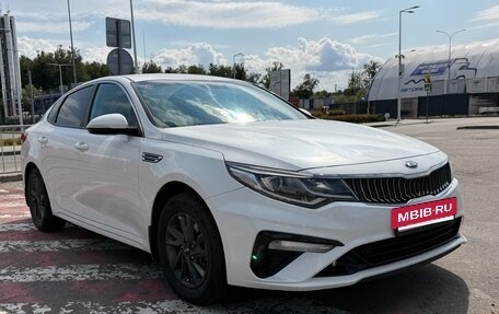 KIA Optima IV, 2019 год, 1 800 000 рублей, 2 фотография