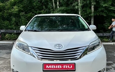 Toyota Sienna III, 2015 год, 2 500 000 рублей, 1 фотография