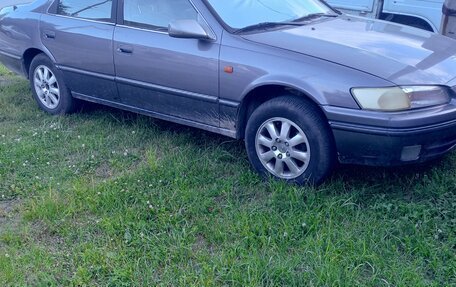 Toyota Camry, 1998 год, 420 000 рублей, 2 фотография