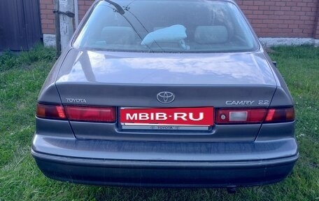 Toyota Camry, 1998 год, 420 000 рублей, 4 фотография