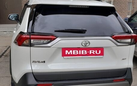 Toyota RAV4, 2021 год, 3 500 000 рублей, 5 фотография