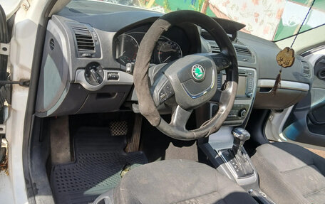 Skoda Octavia, 2010 год, 4 фотография