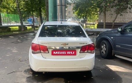 Chevrolet Cruze II, 2010 год, 525 000 рублей, 3 фотография