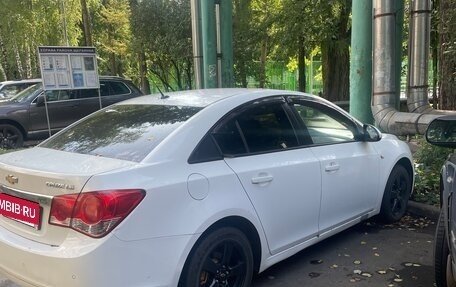 Chevrolet Cruze II, 2010 год, 525 000 рублей, 4 фотография