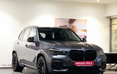BMW X5, 2019 год, 4 970 000 рублей, 3 фотография