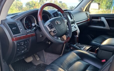 Toyota Land Cruiser 200, 2011 год, 3 000 000 рублей, 8 фотография