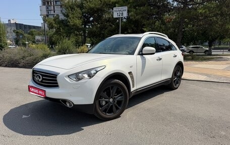 Infiniti FX II, 2012 год, 2 400 000 рублей, 1 фотография