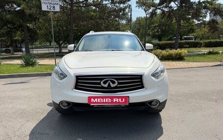 Infiniti FX II, 2012 год, 2 400 000 рублей, 3 фотография