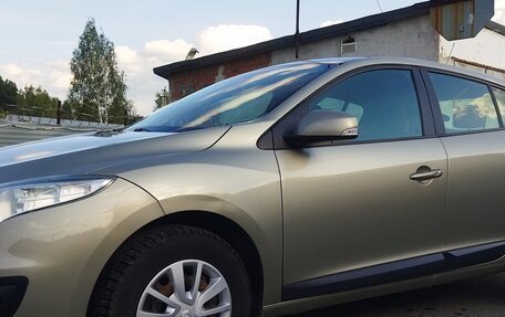 Renault Megane III, 2013 год, 830 000 рублей, 2 фотография