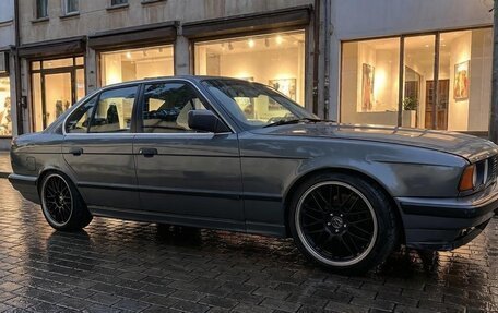 BMW 5 серия, 1990 год, 650 000 рублей, 6 фотография