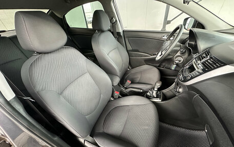 Hyundai Solaris II рестайлинг, 2014 год, 815 000 рублей, 12 фотография