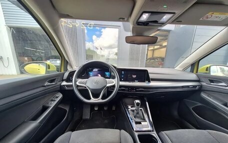 Volkswagen Golf VIII, 2023 год, 2 132 000 рублей, 12 фотография