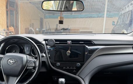 Toyota Camry, 2019 год, 2 450 000 рублей, 5 фотография