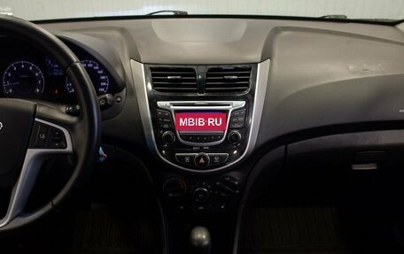 Hyundai Solaris II рестайлинг, 2012 год, 940 000 рублей, 26 фотография