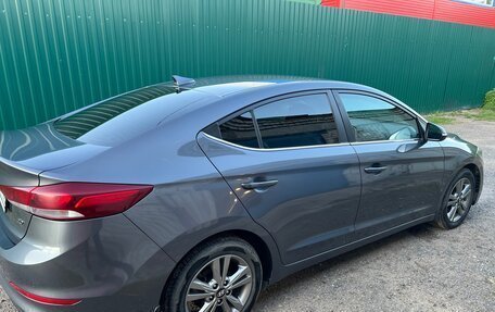 Hyundai Elantra VI рестайлинг, 2018 год, 1 400 000 рублей, 4 фотография