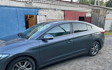 Hyundai Elantra VI рестайлинг, 2018 год, 1 400 000 рублей, 3 фотография
