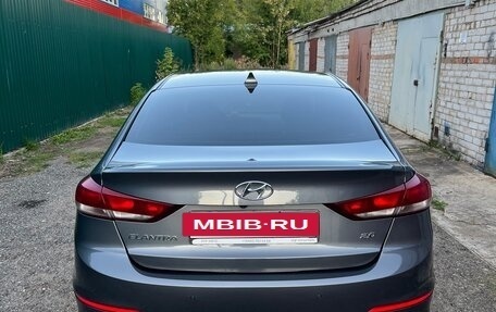Hyundai Elantra VI рестайлинг, 2018 год, 1 400 000 рублей, 2 фотография