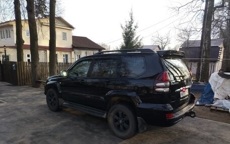 Toyota Land Cruiser Prado 120 рестайлинг, 2007 год, 2 100 000 рублей, 2 фотография