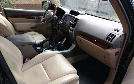 Toyota Land Cruiser Prado 120 рестайлинг, 2007 год, 2 100 000 рублей, 9 фотография