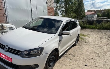 Volkswagen Polo VI (EU Market), 2011 год, 375 000 рублей, 3 фотография