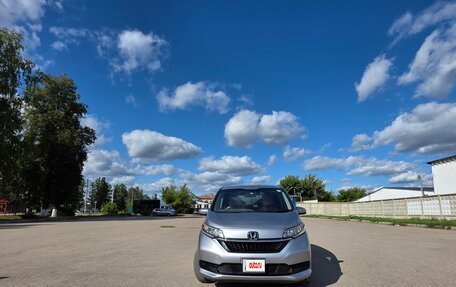 Honda Freed II, 2019 год, 1 595 000 рублей, 2 фотография