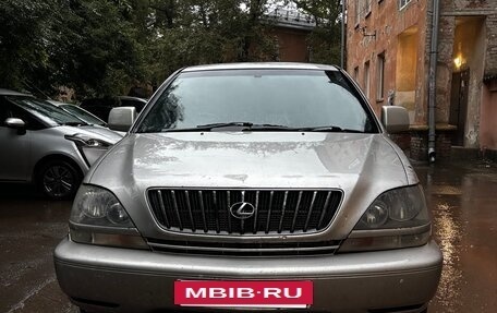 Toyota Harrier, 1999 год, 900 000 рублей, 2 фотография