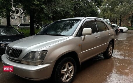 Toyota Harrier, 1999 год, 900 000 рублей, 4 фотография