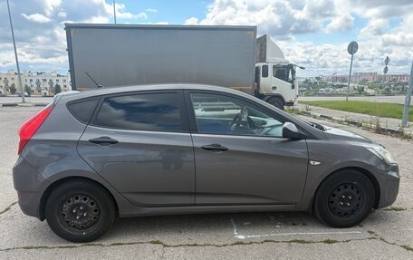 Hyundai Solaris II рестайлинг, 2013 год, 730 000 рублей, 4 фотография