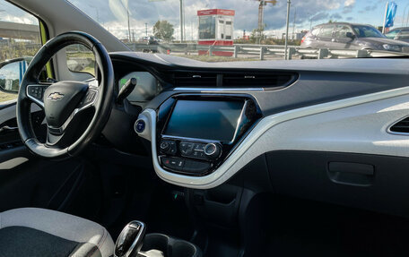Chevrolet Bolt, 2018 год, 2 450 000 рублей, 9 фотография