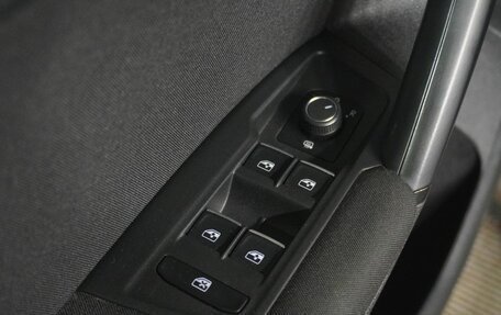 Volkswagen Tiguan II, 2018 год, 2 795 000 рублей, 14 фотография