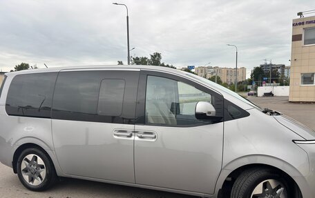 Hyundai Staria, 2023 год, 5 500 000 рублей, 3 фотография