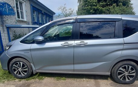 Honda Freed II, 2017 год, 1 200 000 рублей, 9 фотография