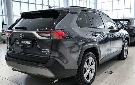 Toyota RAV4, 2020 год, 3 750 000 рублей, 9 фотография