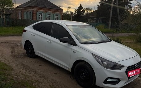 Hyundai Solaris II рестайлинг, 2017 год, 830 000 рублей, 5 фотография