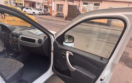 Renault Logan I, 2011 год, 560 000 рублей, 6 фотография