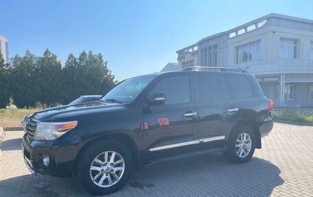 Toyota Land Cruiser 200, 2012 год, 3 100 000 рублей, 2 фотография