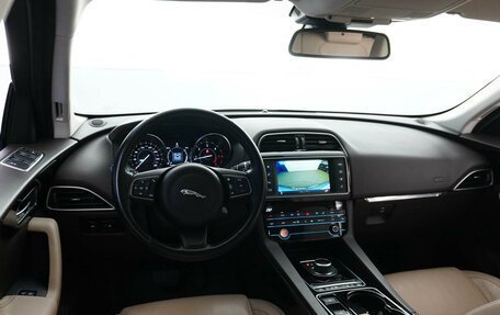 Jaguar F-Pace, 2017 год, 2 557 051 рублей, 6 фотография