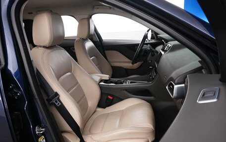 Jaguar F-Pace, 2017 год, 2 557 051 рублей, 8 фотография