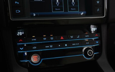 Jaguar F-Pace, 2017 год, 2 557 051 рублей, 15 фотография
