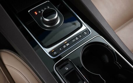 Jaguar F-Pace, 2017 год, 2 557 051 рублей, 19 фотография