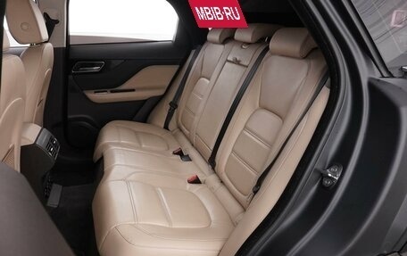 Jaguar F-Pace, 2017 год, 2 557 051 рублей, 9 фотография