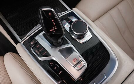 BMW 7 серия, 2017 год, 4 300 000 рублей, 20 фотография