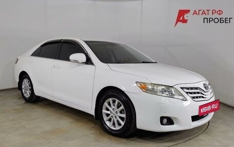 Toyota Camry, 2011 год, 1 120 000 рублей, 3 фотография