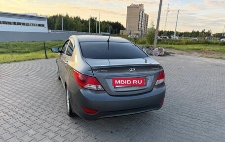 Hyundai Solaris II рестайлинг, 2011 год, 530 000 рублей, 2 фотография