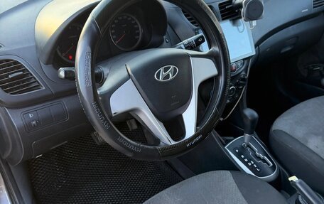 Hyundai Solaris II рестайлинг, 2011 год, 530 000 рублей, 7 фотография
